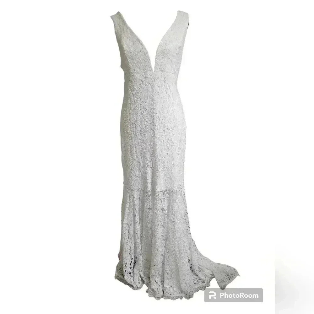 Lulu's White Lace Plunge V-Neck Wedding Dress